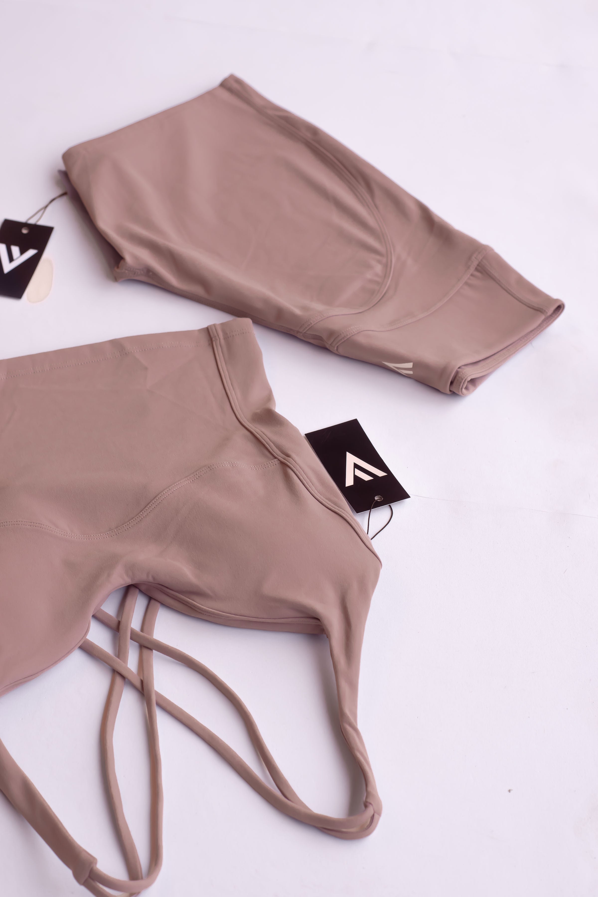 Short lila