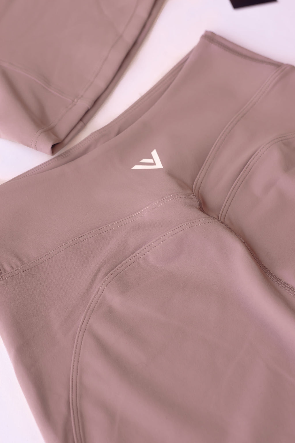 Short lila
